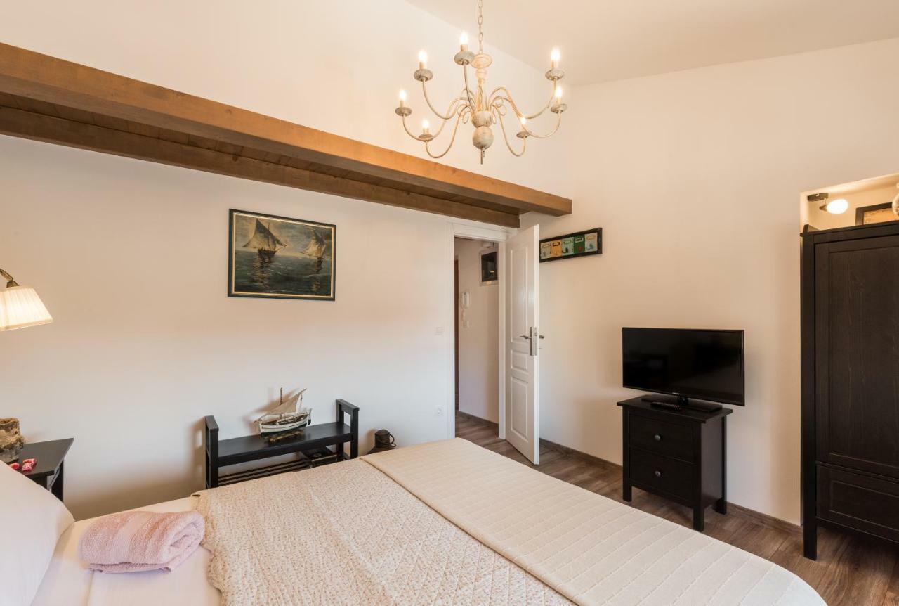 Skipper Suites Novigrad  Exterior photo